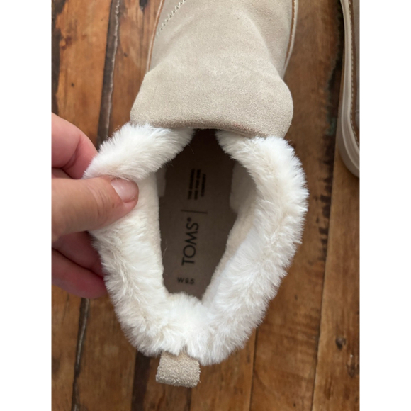 Women's TOMS Paxton Suede Faux Fur Slip-On Sneakers 9.5 Beige White - Picture 4 of 7